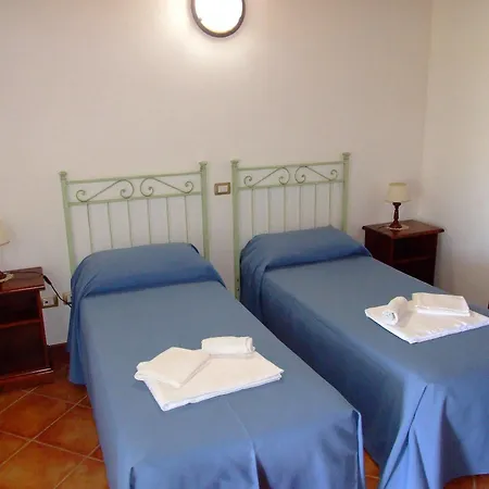 Azienda Agrituristica Le Chiuse Hotel *
