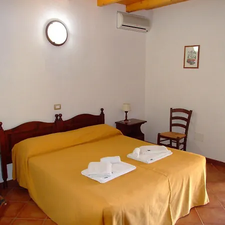 Azienda Agrituristica Le Chiuse *